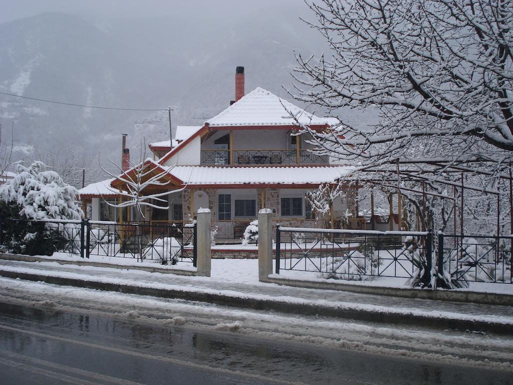 Guesthouse Agnandi Káto Loutrákion Exterior foto
